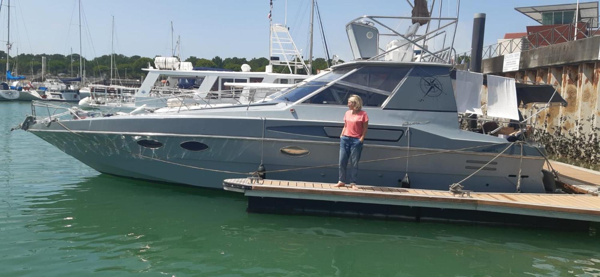 Bateau Cocoon En Amoureux Бордо Экстерьер фото
