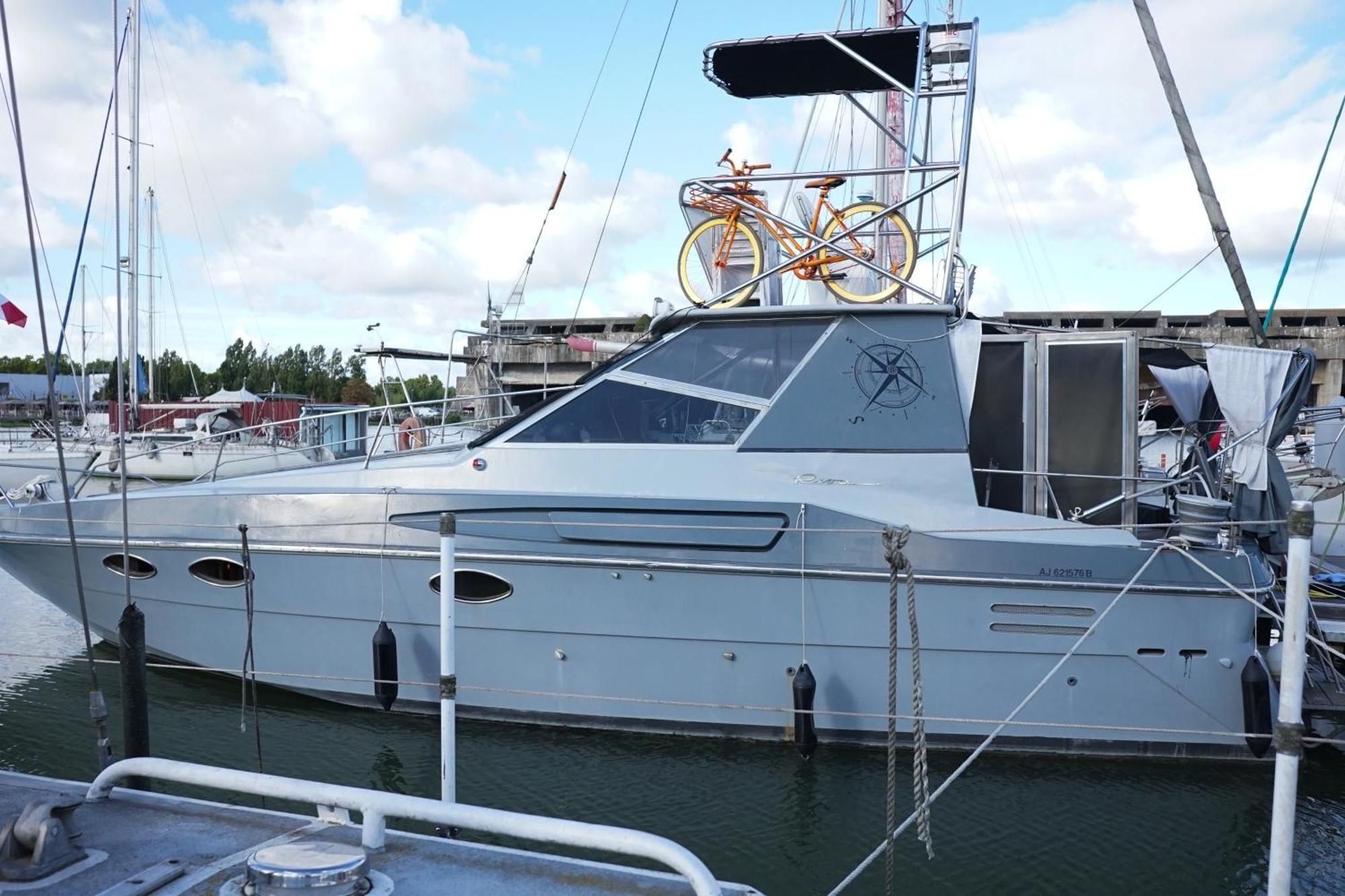 Bateau Cocoon En Amoureux Бордо Экстерьер фото