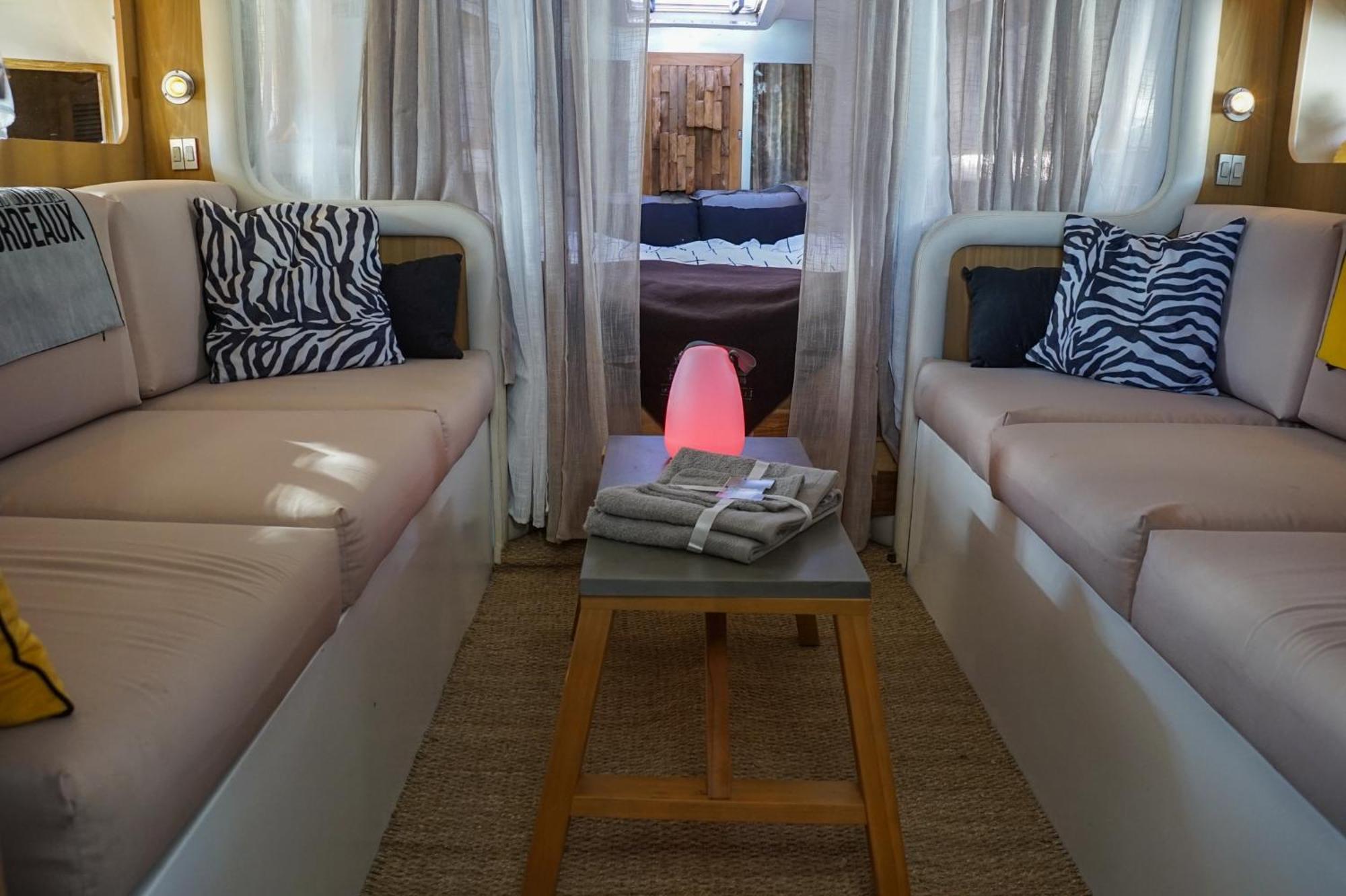Bateau Cocoon En Amoureux Бордо Экстерьер фото