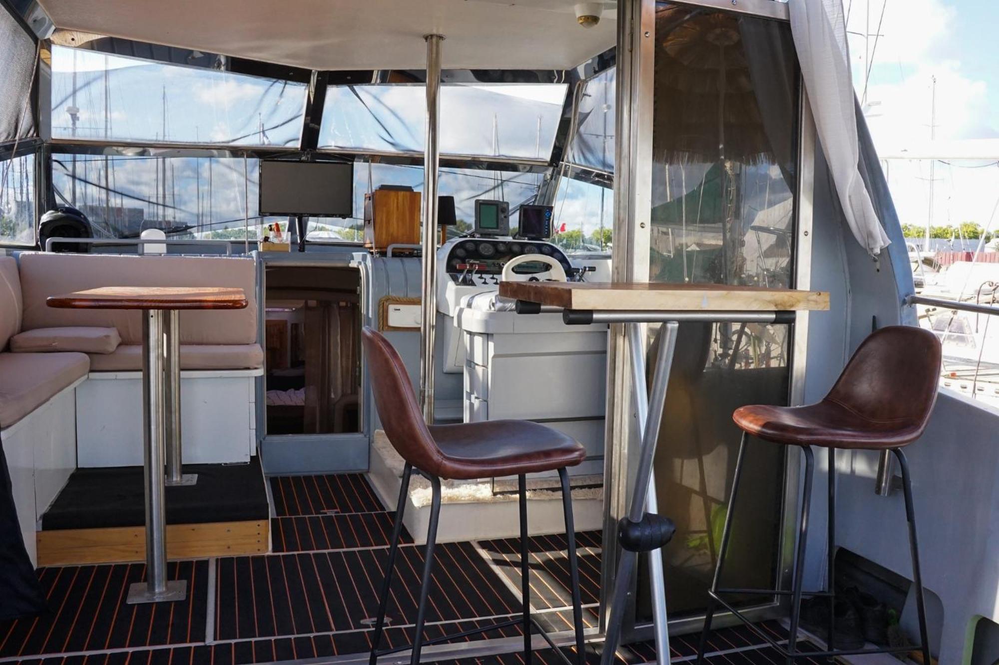 Bateau Cocoon En Amoureux Бордо Экстерьер фото