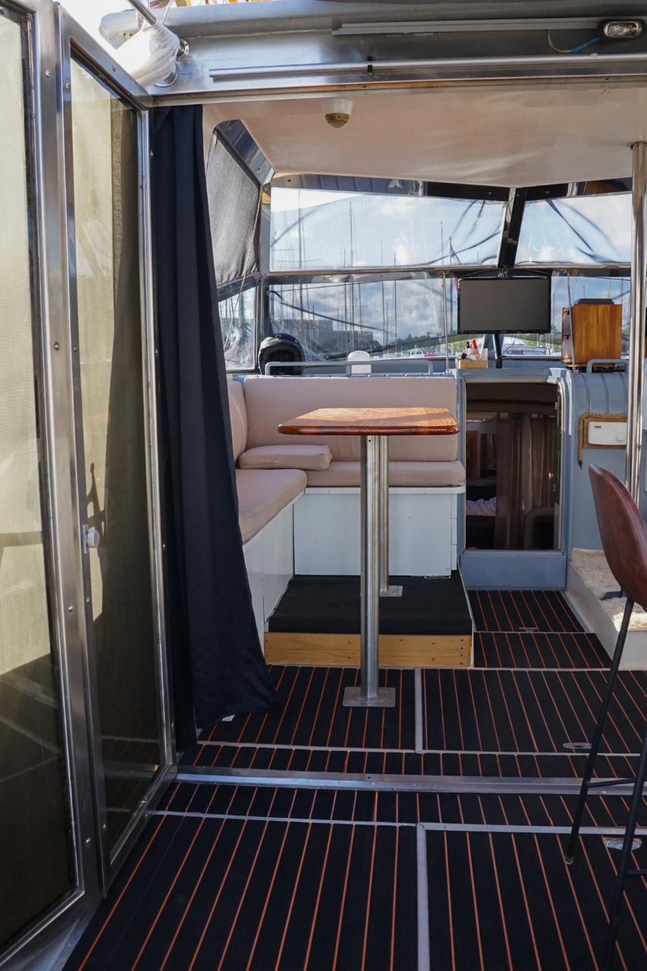Bateau Cocoon En Amoureux Бордо Экстерьер фото