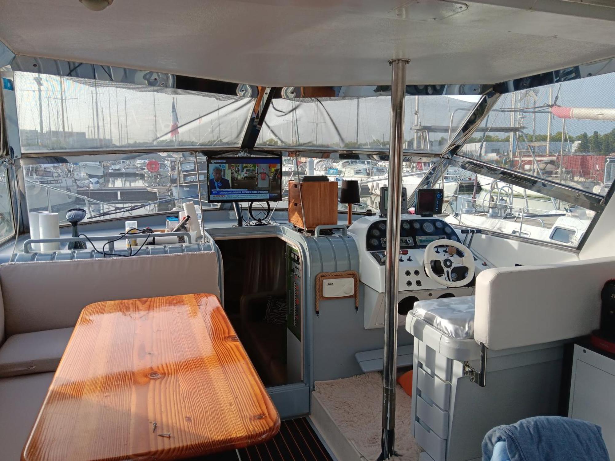 Bateau Cocoon En Amoureux Бордо Экстерьер фото