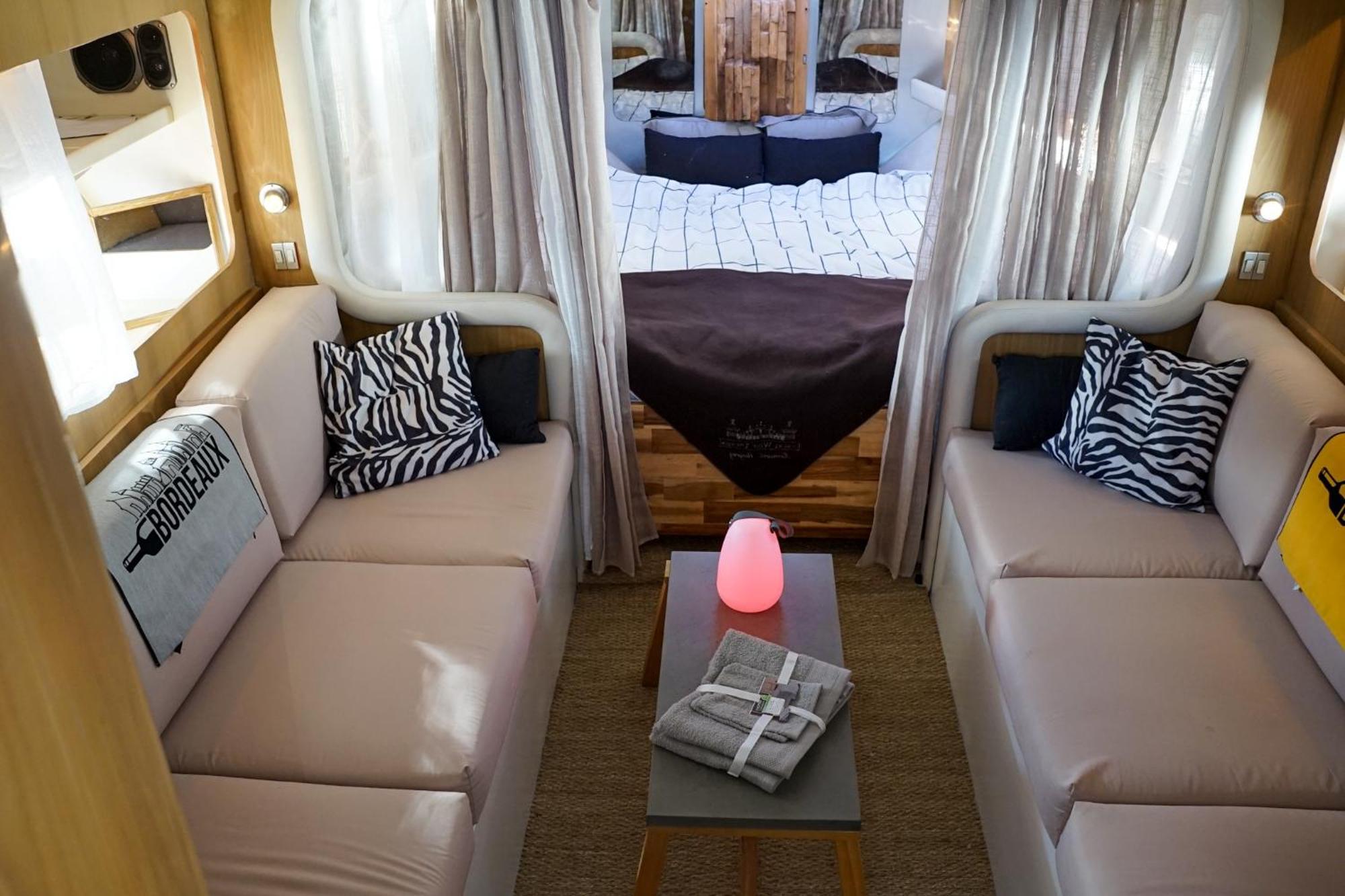 Bateau Cocoon En Amoureux Бордо Экстерьер фото